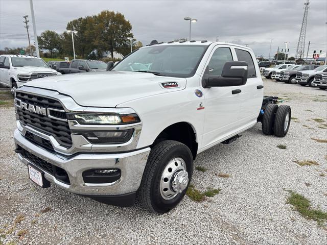 2025 RAM Ram 3500 Chassis Cab RAM 3500 TRADESMAN CREW CAB CHASSIS 4X4 60 CA 2025 RAM Ram 3500 Chassis Cab RAM 3500 TRADESMAN CREW CAB CHASSIS 4X4 60 CA