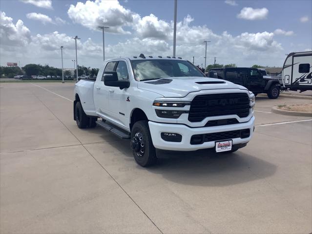 2025 RAM Ram 3500 RAM 3500 LARAMIE MEGA CAB 4X4 64 BOX