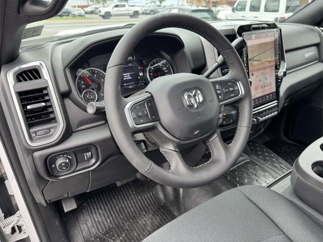 2025 RAM Ram 5500 Chassis Cab RAM 5500 BIG HORN CHASSIS CREW CAB 4X4 60 CA