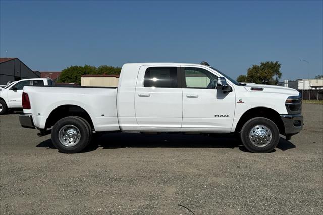 2025 RAM Ram 3500 RAM 3500 LARAMIE MEGA CAB 4X4 64 BOX