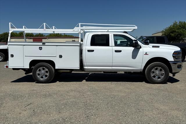 2025 RAM Ram 3500 Chassis Cab RAM 3500 TRADESMAN CREW CAB CHASSIS 4X4 60 CA