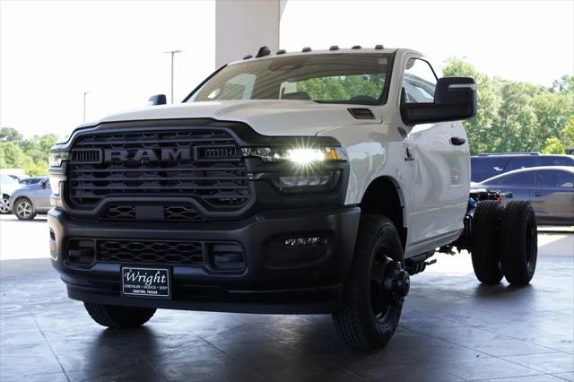 2025 RAM Ram 3500 Chassis Cab RAM 3500 TRADESMAN CHASSIS REGULAR CAB 4X4 60 CA