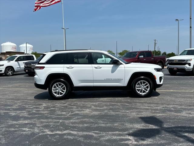 2025 Jeep Grand Cherokee GRAND CHEROKEE LAREDO X 4X4