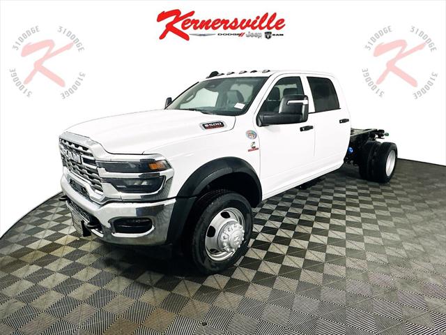 2025 RAM Ram 5500 Chassis Cab RAM 5500 TRADESMAN CHASSIS CREW CAB 4X4 60 CA