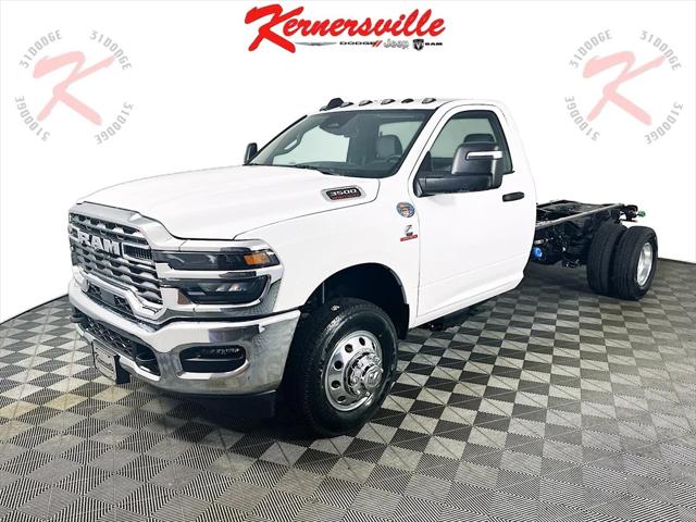2025 RAM Ram 3500 Chassis Cab RAM 3500 TRADESMAN CHASSIS REGULAR CAB 4X2 84 CA