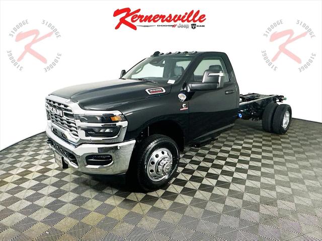 2025 RAM Ram 3500 Chassis Cab RAM 3500 TRADESMAN CHASSIS REGULAR CAB 4X2 84 CA