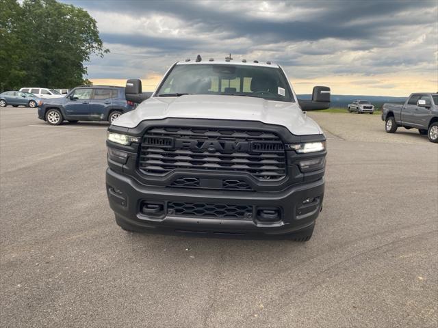 2025 RAM Ram 3500 RAM 3500 TRADESMAN CREW CAB 4X4 8 BOX
