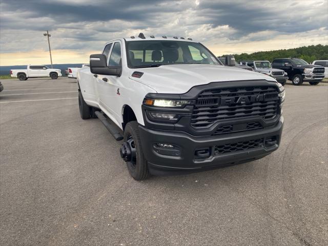 2025 RAM Ram 3500 RAM 3500 TRADESMAN CREW CAB 4X4 8 BOX