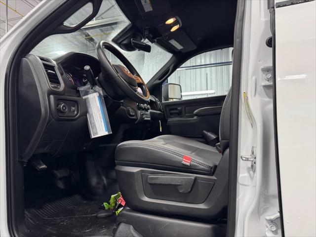 2025 RAM Ram 3500 Chassis Cab RAM 3500 TRADESMAN CREW CAB CHASSIS 4X4 60 CA
