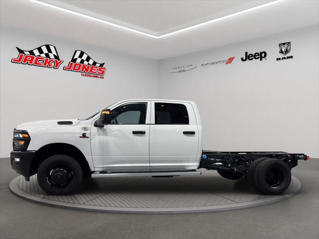2025 RAM Ram 3500 Chassis Cab RAM 3500 TRADESMAN CREW CAB CHASSIS 4X4 60 CA