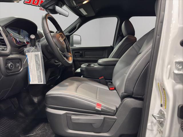 2025 RAM Ram 3500 Chassis Cab RAM 3500 TRADESMAN CREW CAB CHASSIS 4X4 60 CA