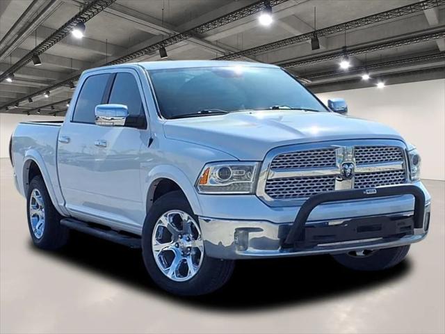 2018 RAM 1500 Laramie Crew Cab 4x4 57 Box