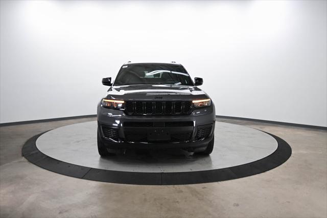 2022 Jeep Grand Cherokee L Altitude 4x4