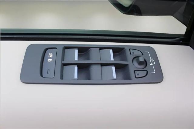 2025 Land Rover Discovery Sport S