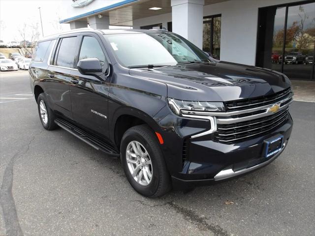 2023 Chevrolet Suburban 4WD LT