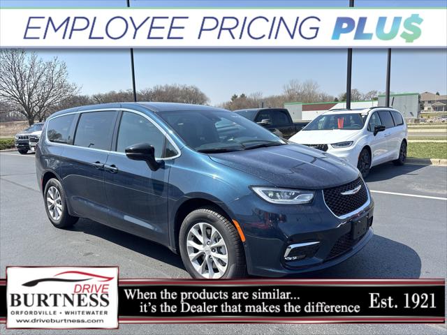 2025 Chrysler Pacifica PACIFICA SELECT AWD