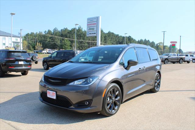 2020 Chrysler Pacifica Touring L