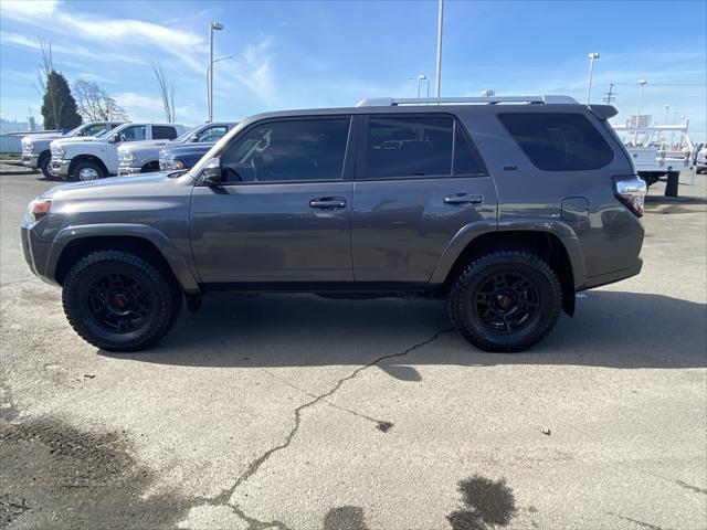 2018 Toyota 4Runner SR5 2018 Toyota 4Runner SR5