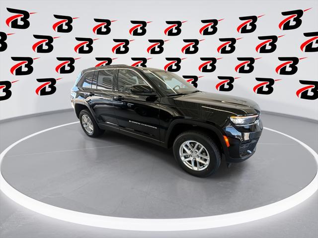 2025 Jeep Grand Cherokee GRAND CHEROKEE LAREDO X 4X4
