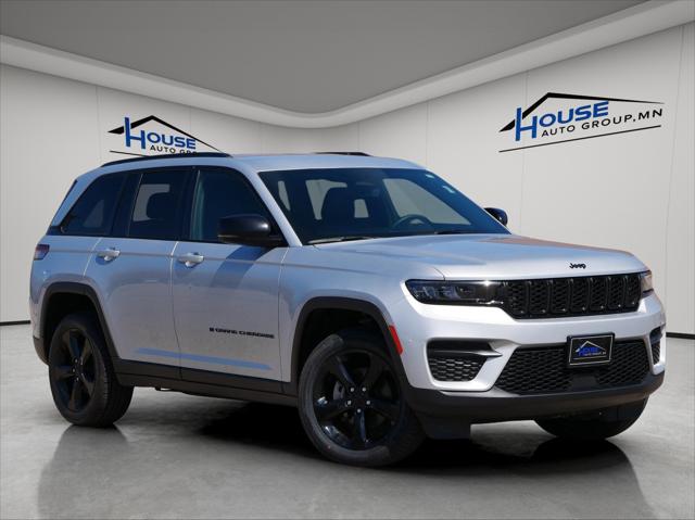 2023 Jeep Grand Cherokee Altitude 4x4 2023 Jeep Grand Cherokee Altitude 4x4