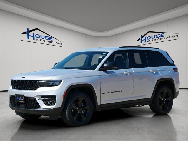 2023 Jeep Grand Cherokee Altitude 4x4 2023 Jeep Grand Cherokee Altitude 4x4