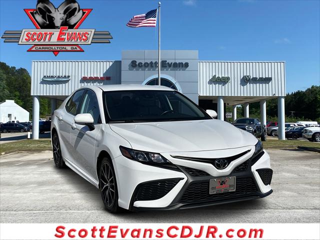 2022 Toyota Camry SE
