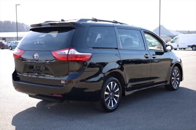2020 Toyota Sienna XLE