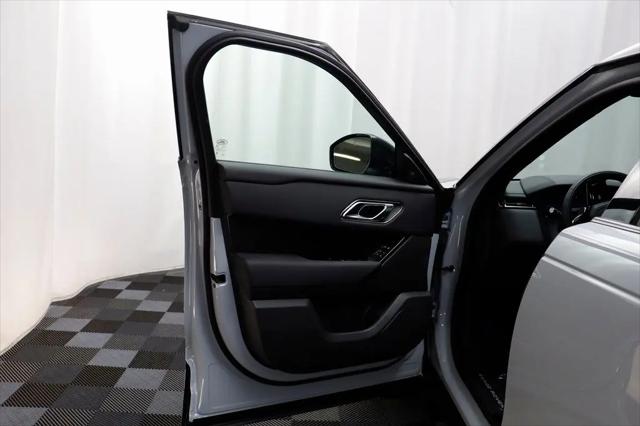 2026 Land Rover Range Rover Velar P400 Dynamic SE