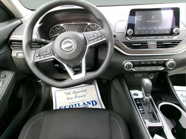 2024 Nissan Altima SV FWD
