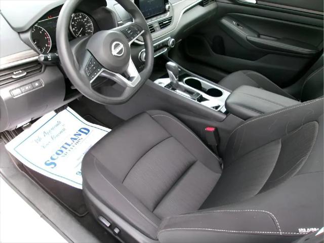 2024 Nissan Altima SV FWD