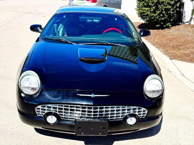 2002 Ford Thunderbird Base