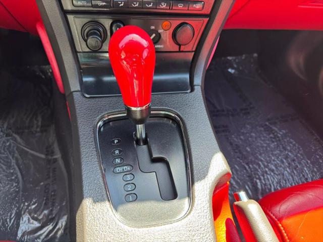 2002 Ford Thunderbird Base