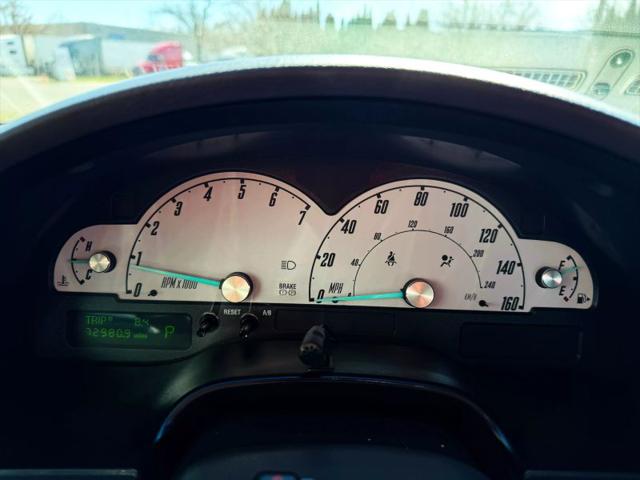 2002 Ford Thunderbird Base