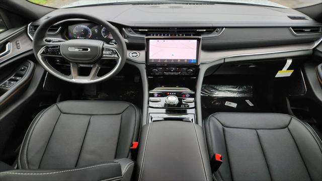 2025 Jeep Grand Cherokee L Overland 4x4