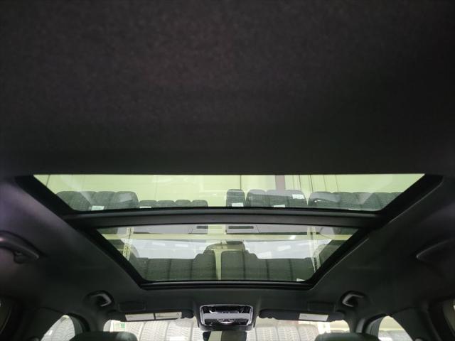 2026 Land Rover Range Rover Velar P250 Dynamic SE