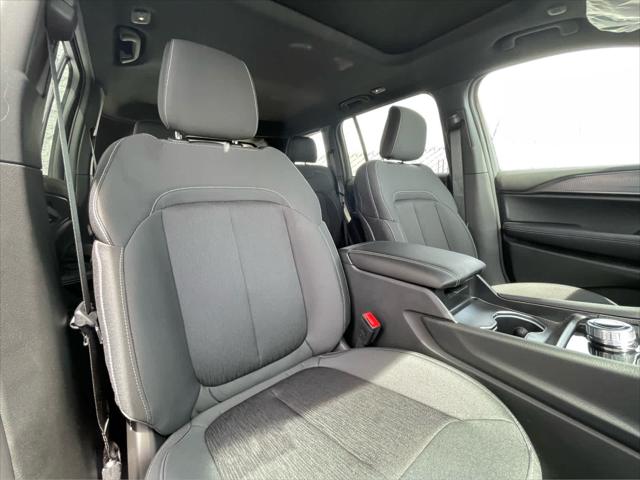 2025 Jeep Grand Cherokee Laredo X 4x4