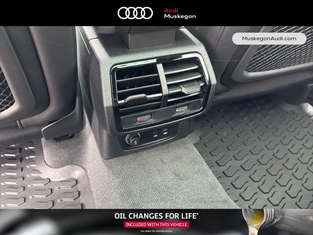 2025 Audi Q3 Premium 45 TFSI S line quattro Tiptronic