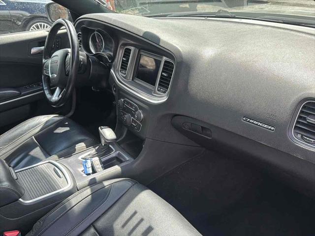 2022 Dodge Charger SXT RWD