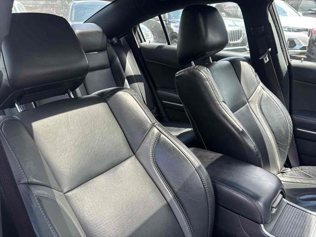 2022 Dodge Charger SXT RWD