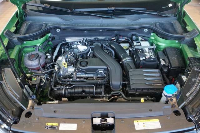 2025 Volkswagen Taos 1.5T SE