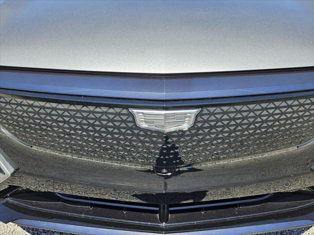 2025 Cadillac iQ Sport w/1SF