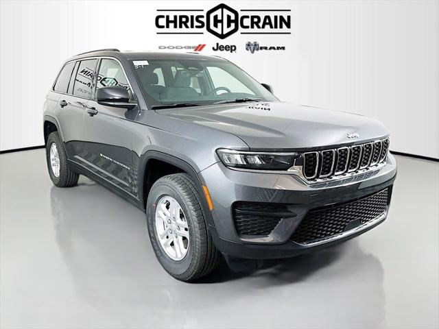 2025 Jeep Grand Cherokee GRAND CHEROKEE LAREDO 4X4