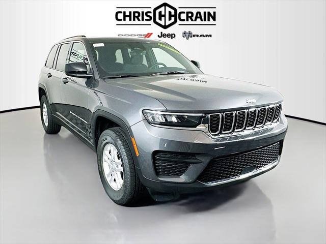 2025 Jeep Grand Cherokee GRAND CHEROKEE LAREDO 4X4