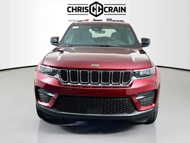 2025 Jeep Grand Cherokee GRAND CHEROKEE LAREDO 4X4