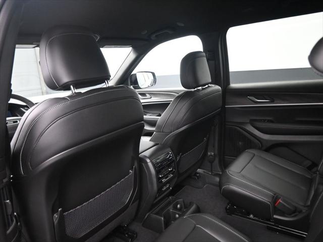2025 Jeep Grand Cherokee GRAND CHEROKEE L LIMITED 4X2