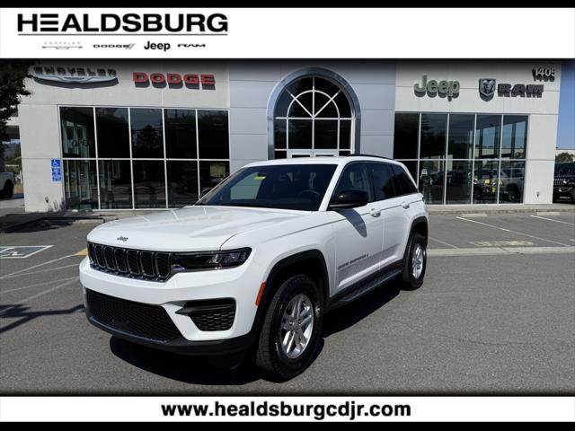 2025 Jeep Grand Cherokee GRAND CHEROKEE LAREDO 4X2