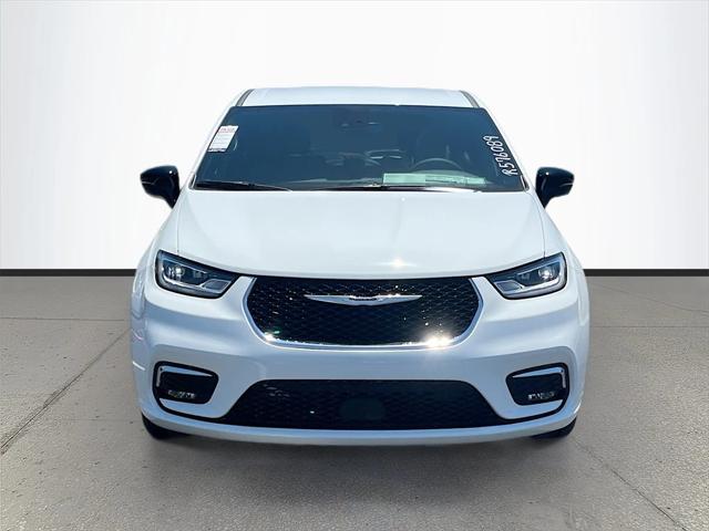 2025 Chrysler Pacifica Hybrid PACIFICA PLUG-IN HYBRID SELECT