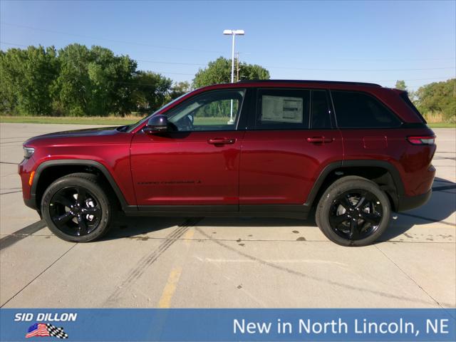 2025 Jeep Grand Cherokee GRAND CHEROKEE ALTITUDE 4X4