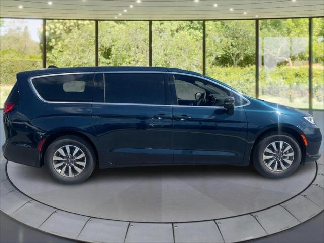 2025 Chrysler Pacifica Hybrid PACIFICA PLUG-IN HYBRID SELECT