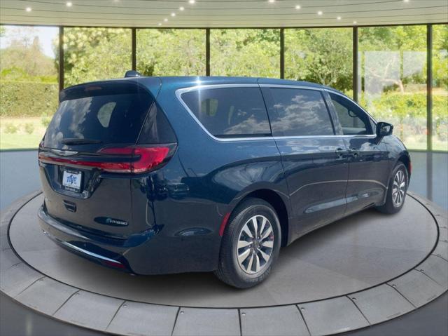 2025 Chrysler Pacifica Hybrid PACIFICA PLUG-IN HYBRID SELECT